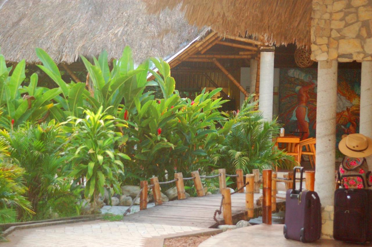 Axkan Palenque, Shows En Vivo & Gastronomia Mar Y Tierra & Travel Agency Eksteriør bilde