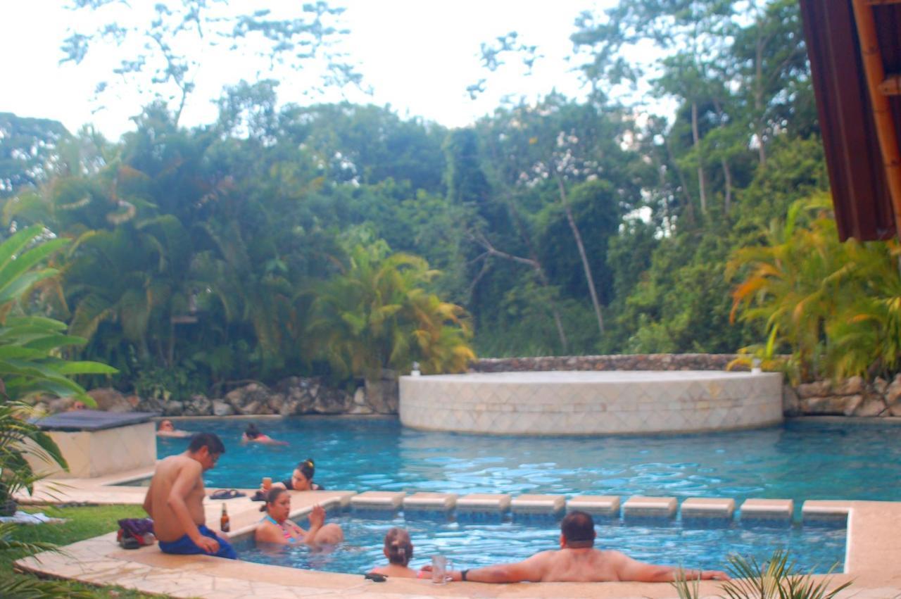 Axkan Palenque, Shows En Vivo & Gastronomia Mar Y Tierra & Travel Agency Eksteriør bilde